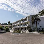 Ξενοδοχείο Tivoli Φαληράκι