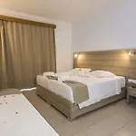 Ξενοδοχείο Tivoli Φαληράκι