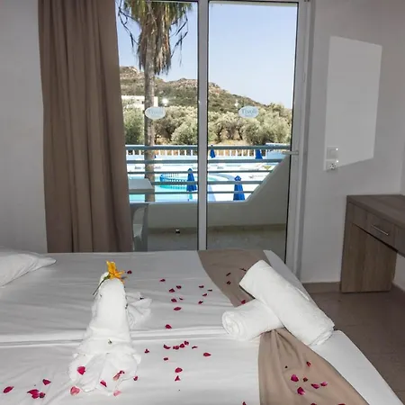 Tivoli Hotel 3*