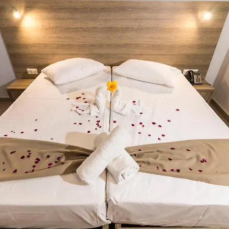 Tivoli Hotel 3*