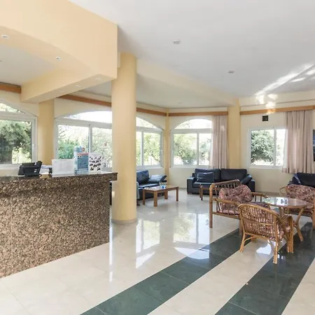 Tivoli Hotel 3*