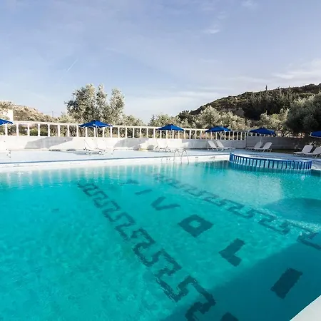 Tivoli Hotel 3*