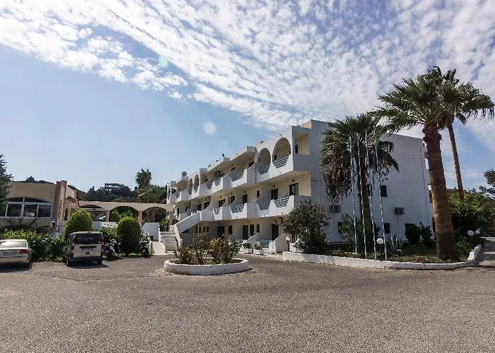 فندق Tivoli فاليراكي