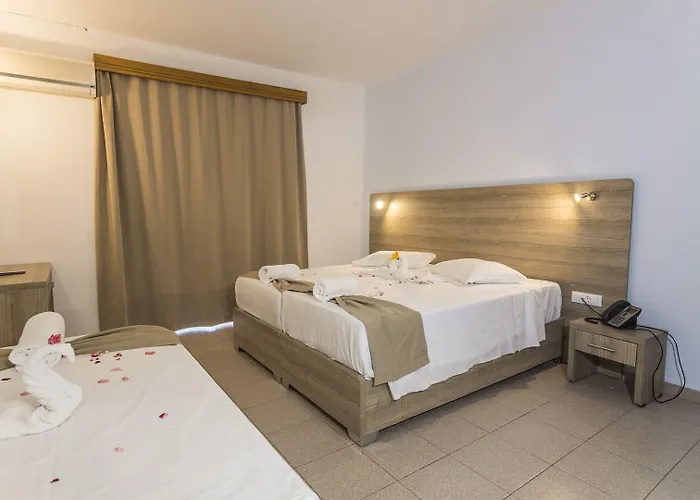 فندق Tivoli فاليراكي