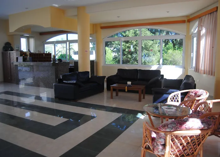 Tivoli 3* فاليراكي