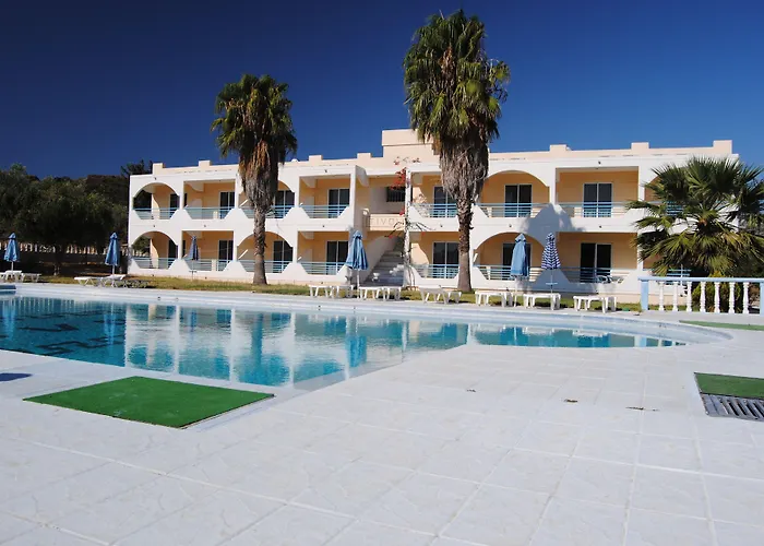 Tivoli فندق فاليراكي