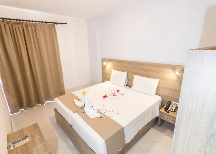 Tivoli Отель 3*