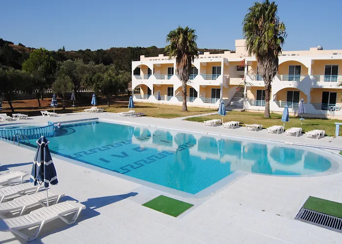 Tivoli Отель 3*